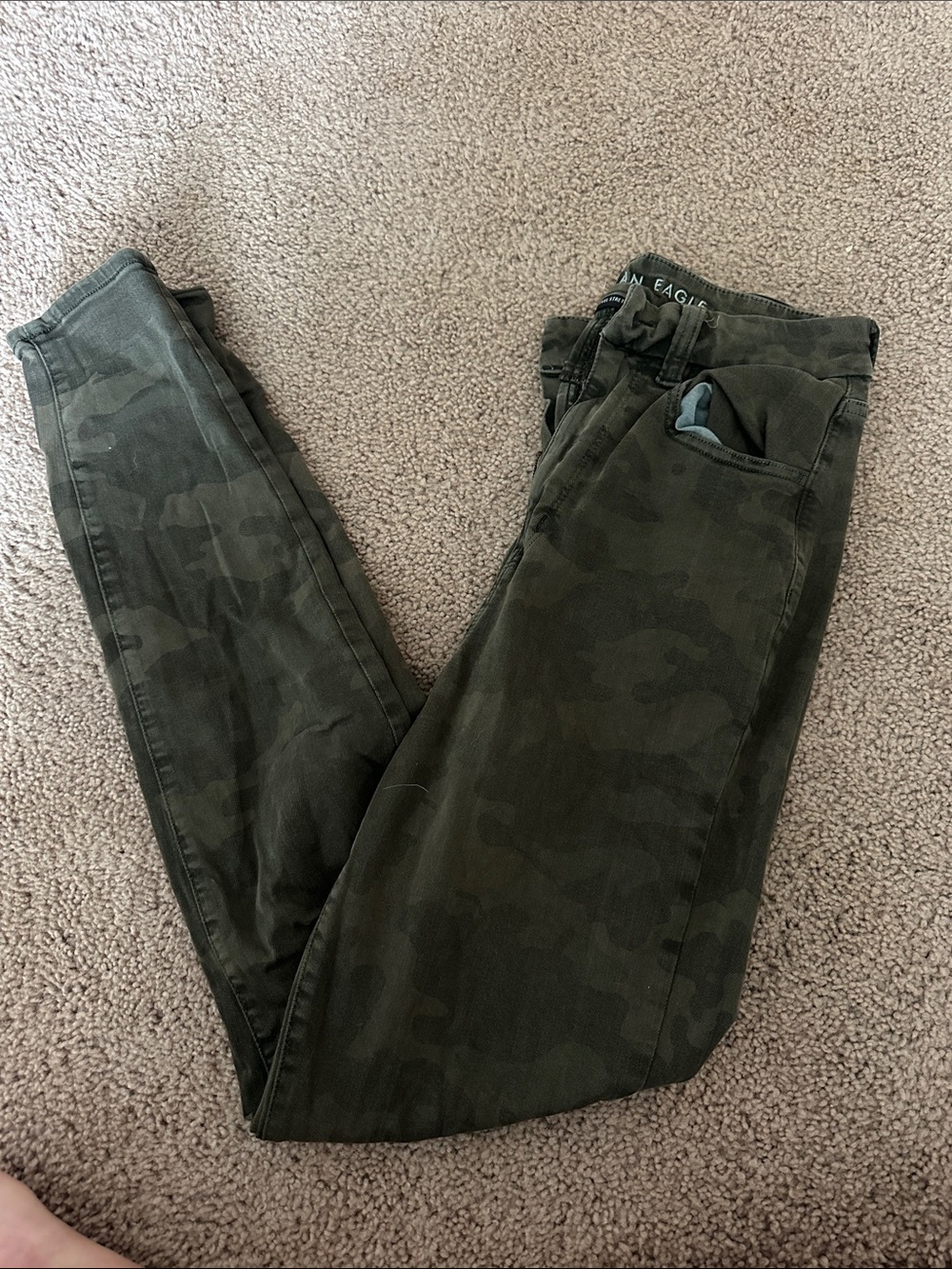 American Eagle Outfitters Men’s Dark Olive Camo Cargo Pants